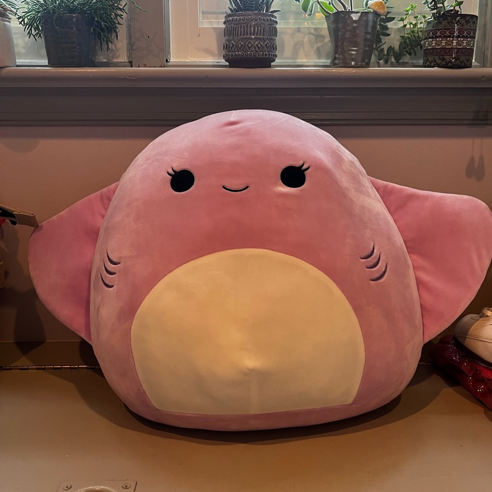 Purple Stingray Squishmellow